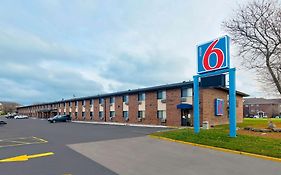 Motel 6-Oak Creek, Wi